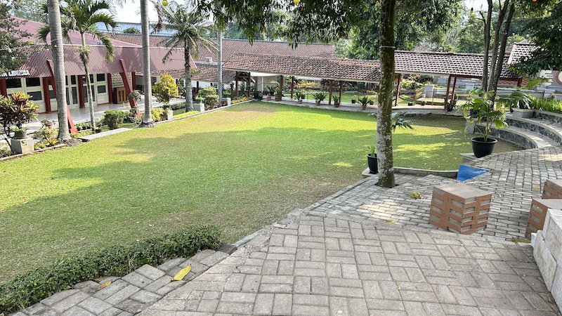 Lapangan Atas